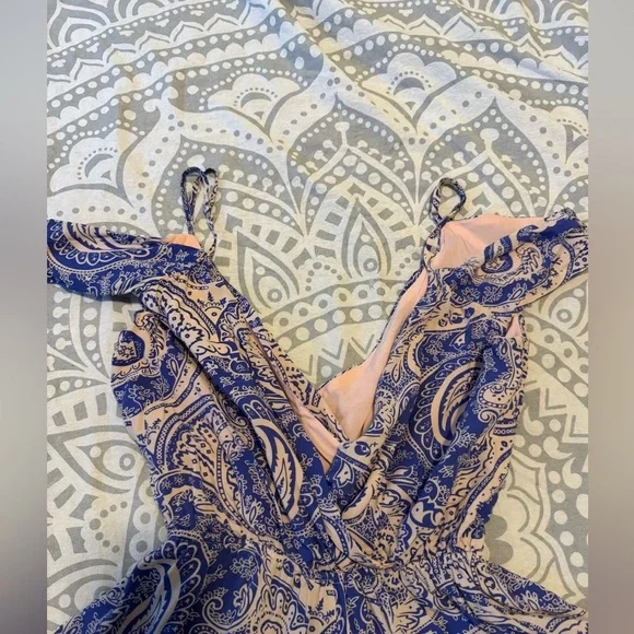 Cold shoulder printed romper - Picture 3 of 4